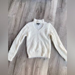 Derek Heart White TurtleNeck Women’s Sweater size Large